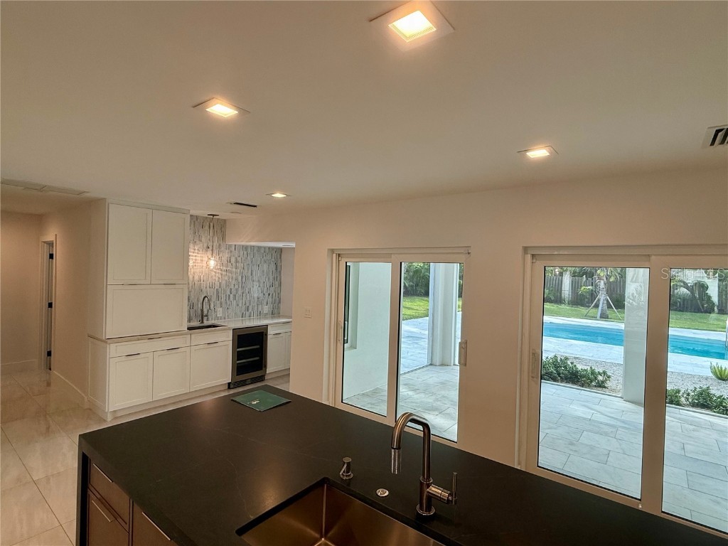 1359 Harbor Drive Sarasota FL 34239 A4665856 image15