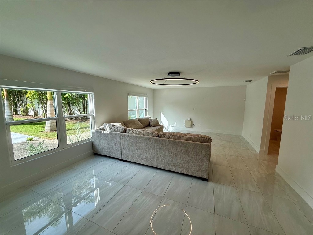 1359 Harbor Drive Sarasota FL 34239 A4665856 image17