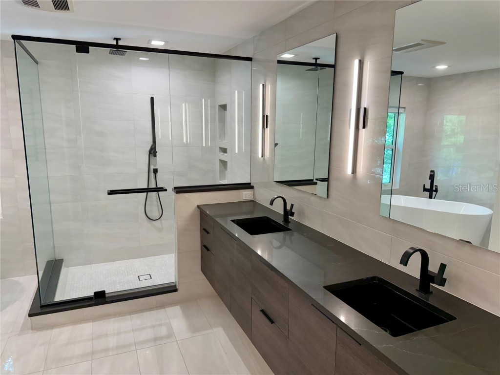 1359 Harbor Drive Sarasota FL 34239 A4665856 image26