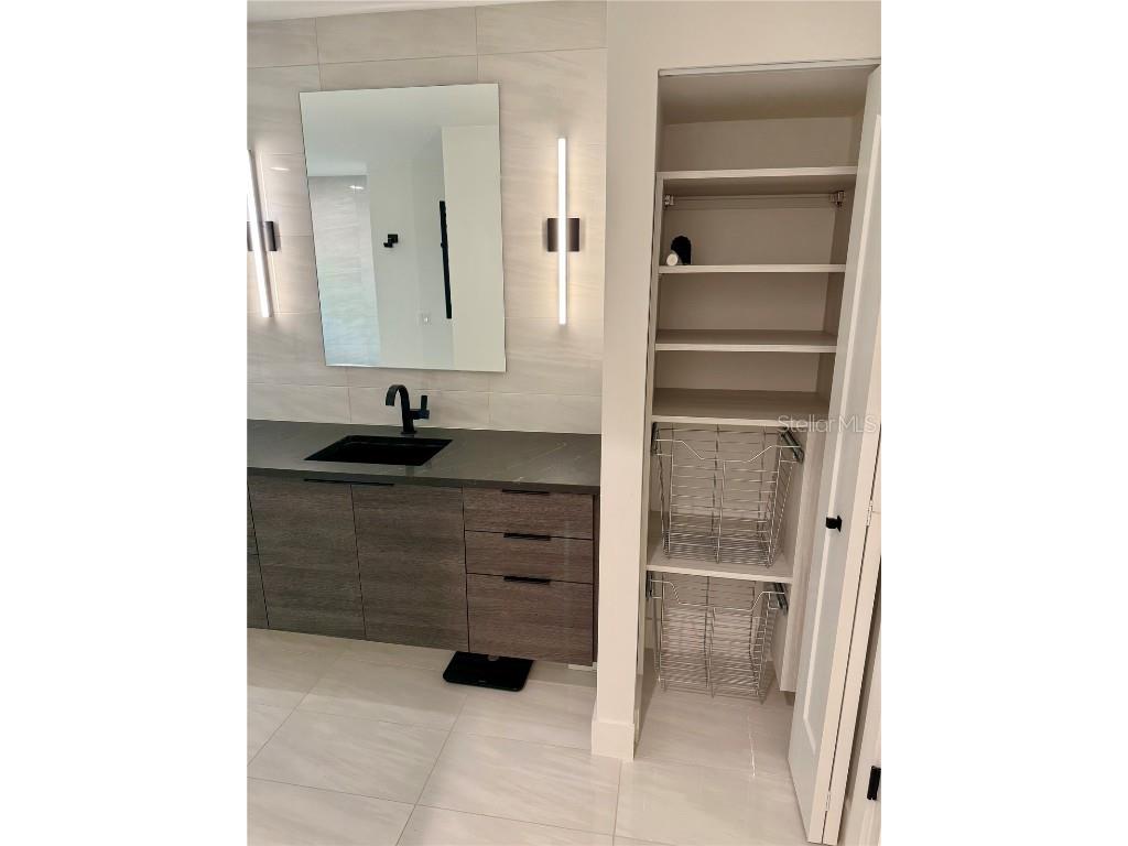 1359 Harbor Drive Sarasota FL 34239 A4665856 image30