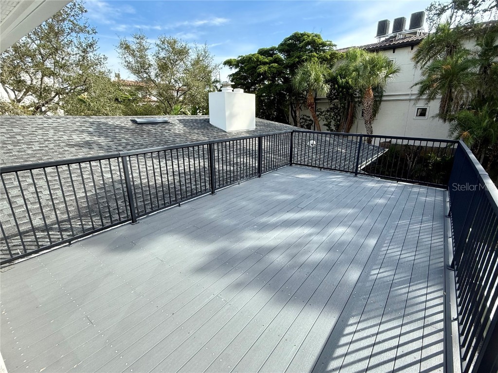 1359 Harbor Drive Sarasota FL 34239 A4665856 image32