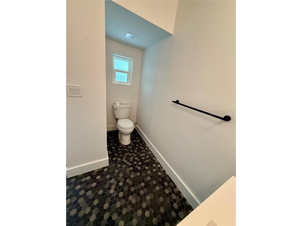 1359 Harbor Drive Sarasota FL 34239 A4665856 image53