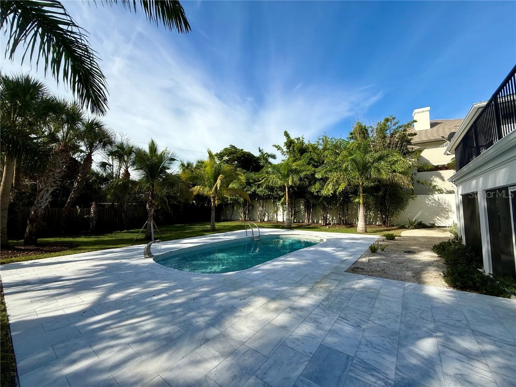 1359 Harbor Drive Sarasota FL 34239 A4665856 image68