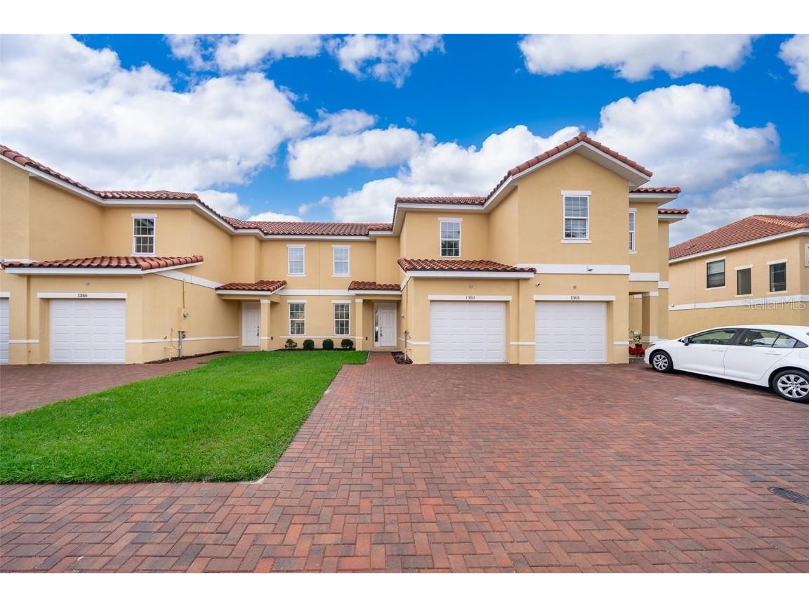 1359 Pacific Road Kissimmee FL 34759 S5116425 image1