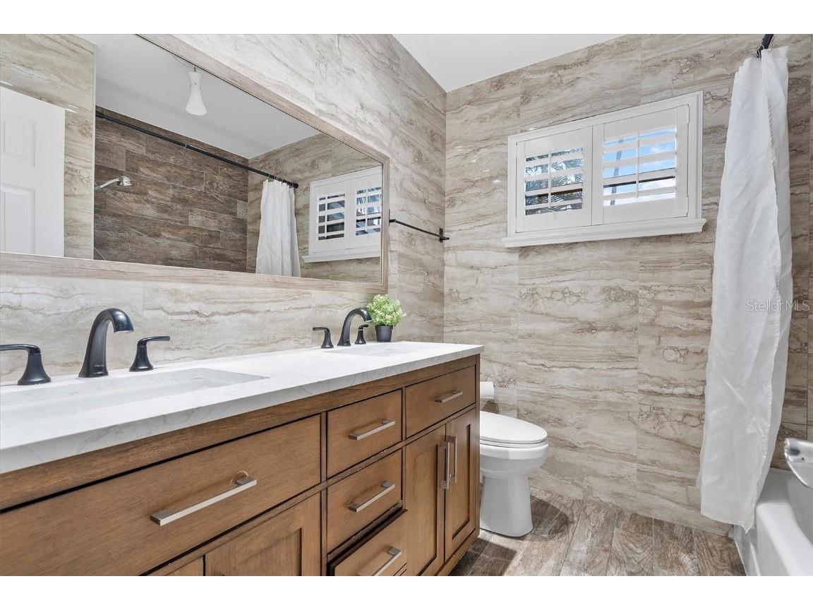 1359 Washington Street Hollywood FL 33019 A4657286 image31