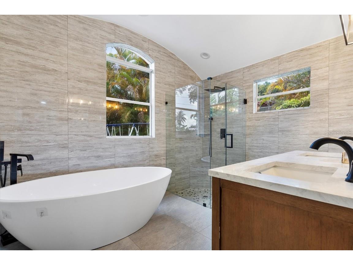 1359 Washington Street Hollywood FL 33019 A4657286 image38