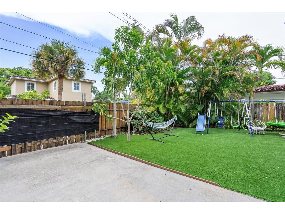 1359 Washington Street Hollywood FL 33019 A4657286 image45