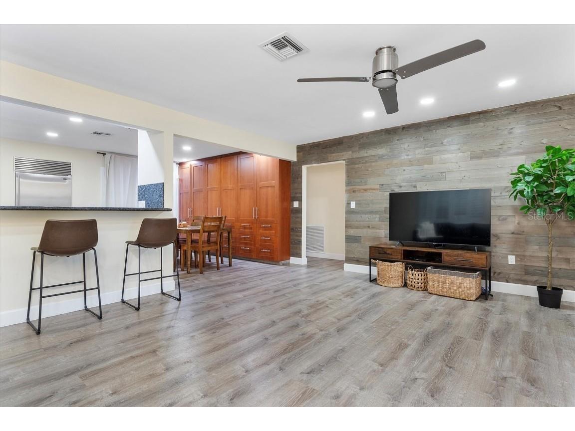 1359 Washington Street Hollywood FL 33019 A4657286 image8