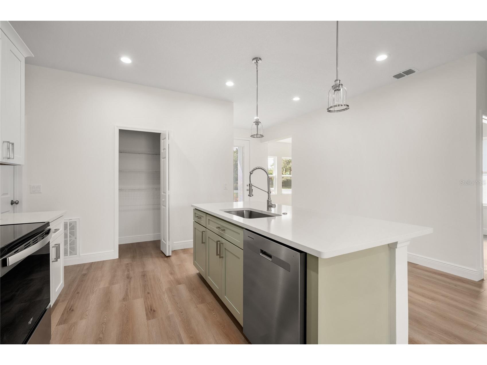 136 11th Avenue Osteen FL 32764 S5145820 image10