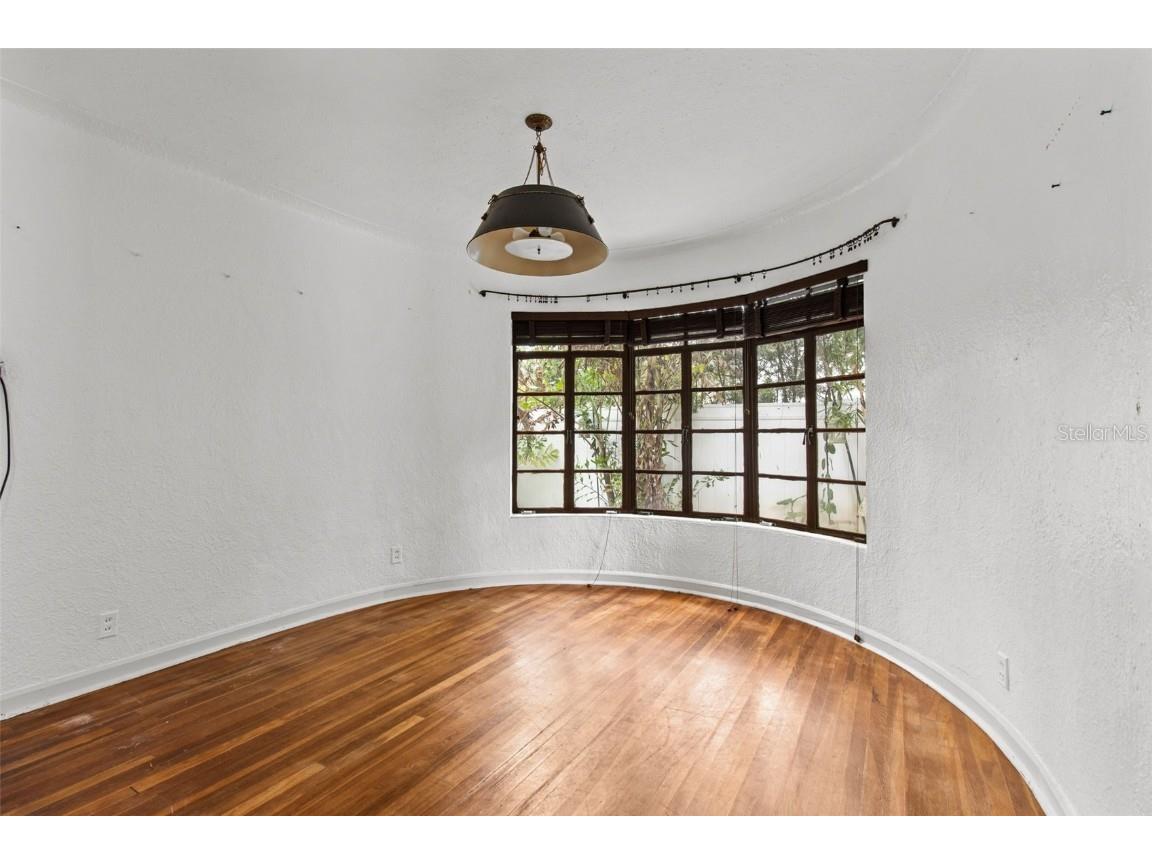 136 26th Avenue NE Saint Petersburg FL 33704 TB8343931 image20