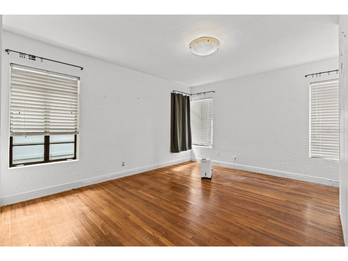 136 26th Avenue NE Saint Petersburg FL 33704 TB8343931 image21