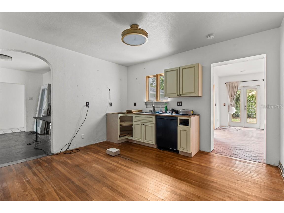 136 26th Avenue NE Saint Petersburg FL 33704 TB8343931 image22