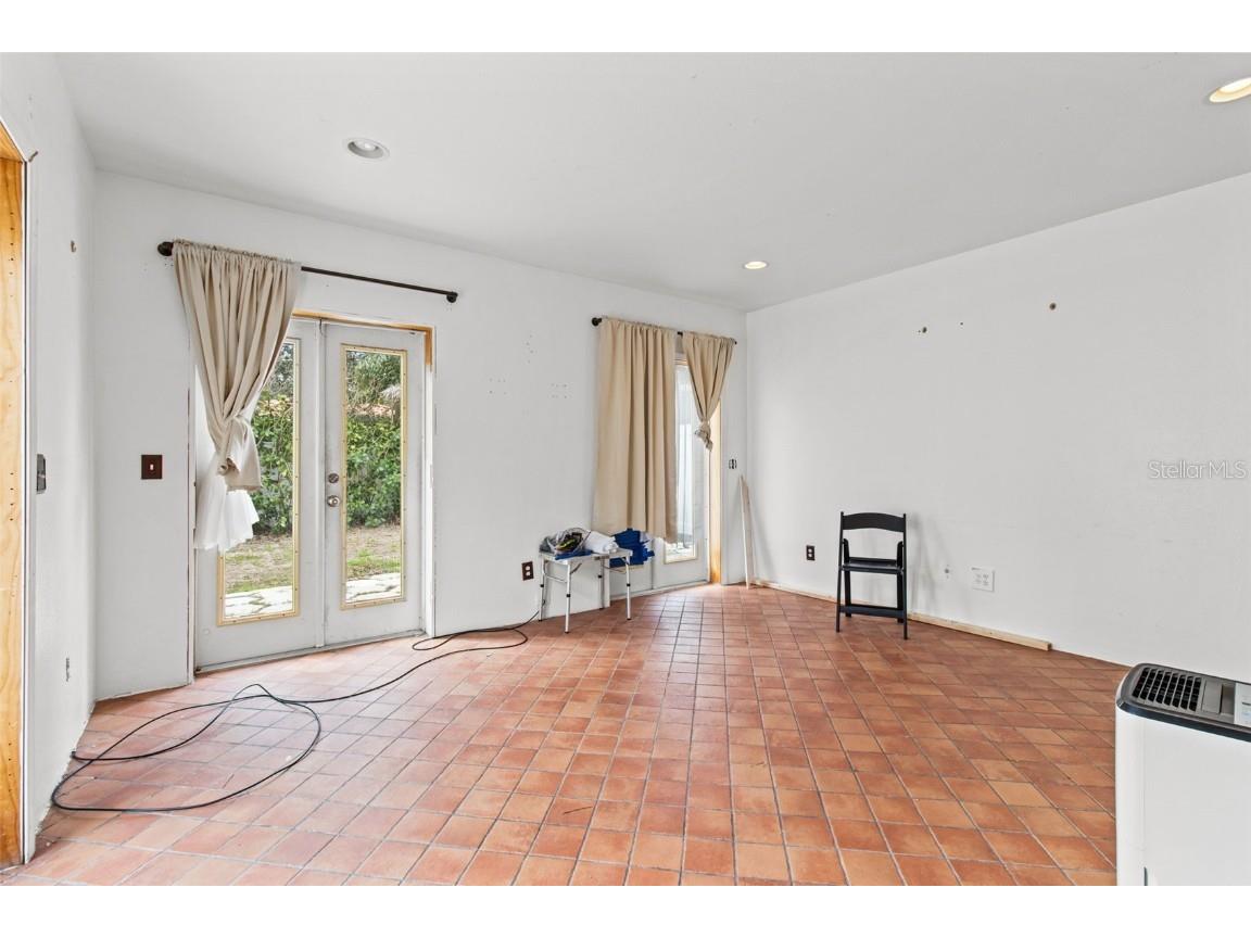 136 26th Avenue NE Saint Petersburg FL 33704 TB8343931 image23