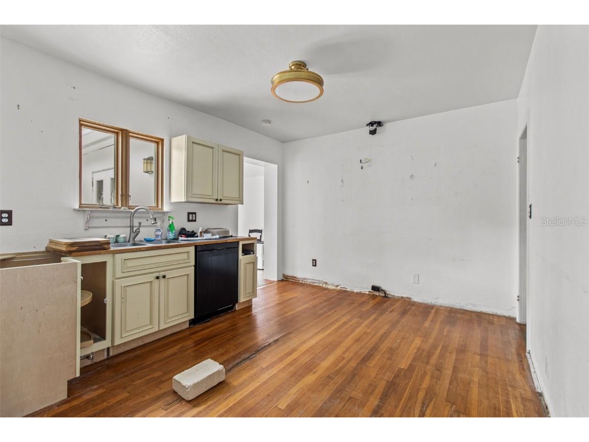 136 26th Avenue NE Saint Petersburg FL 33704 TB8343931 image25