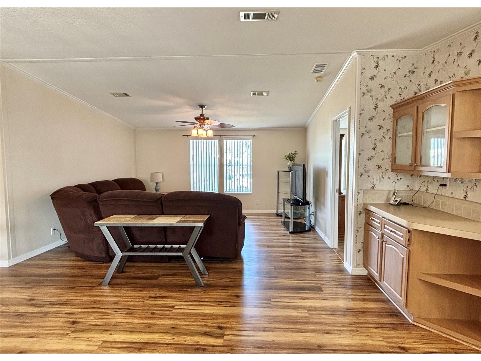 136 Americana Court NE #230 Saint Petersburg FL 33702 - TAMPA BAY TB8484211 image12