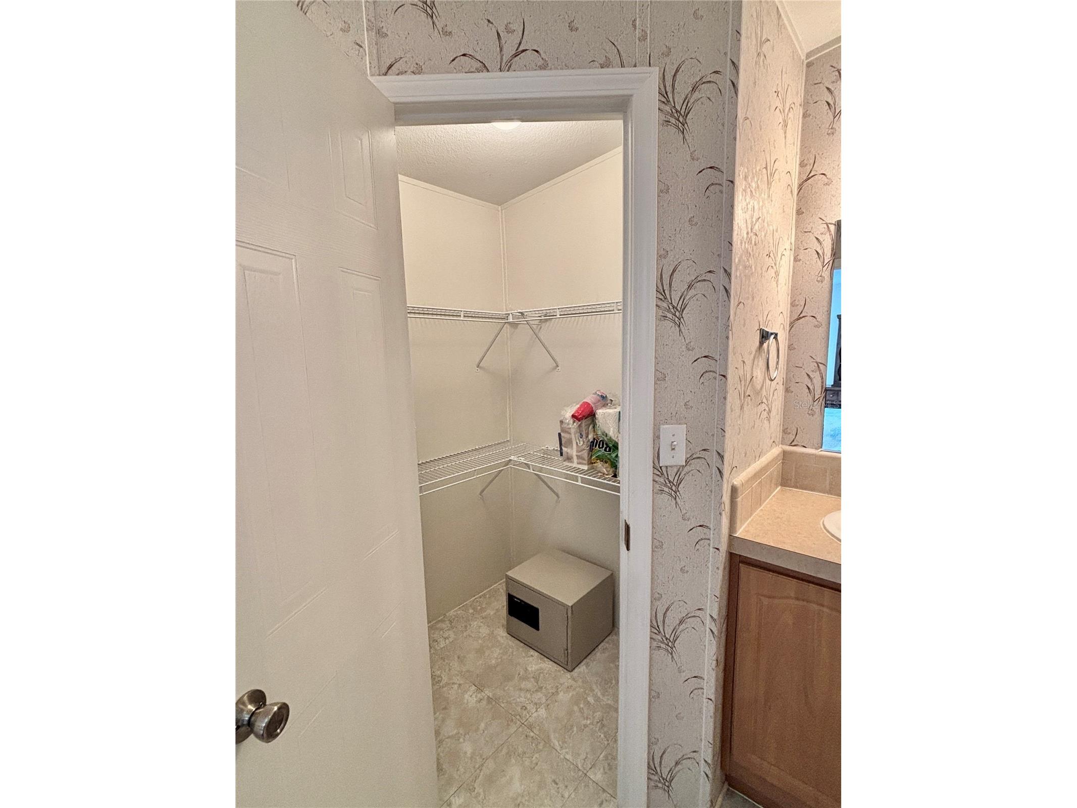 136 Americana Court NE #230 Saint Petersburg FL 33702 - TAMPA BAY TB8484211 image22