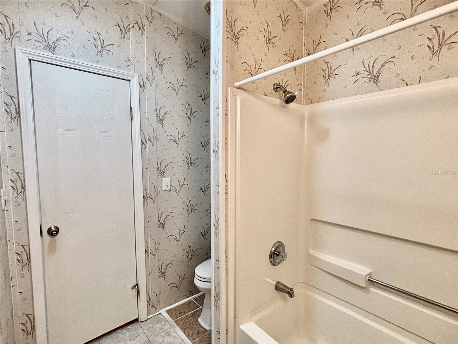 136 Americana Court NE #230 Saint Petersburg FL 33702 - TAMPA BAY TB8484211 image27