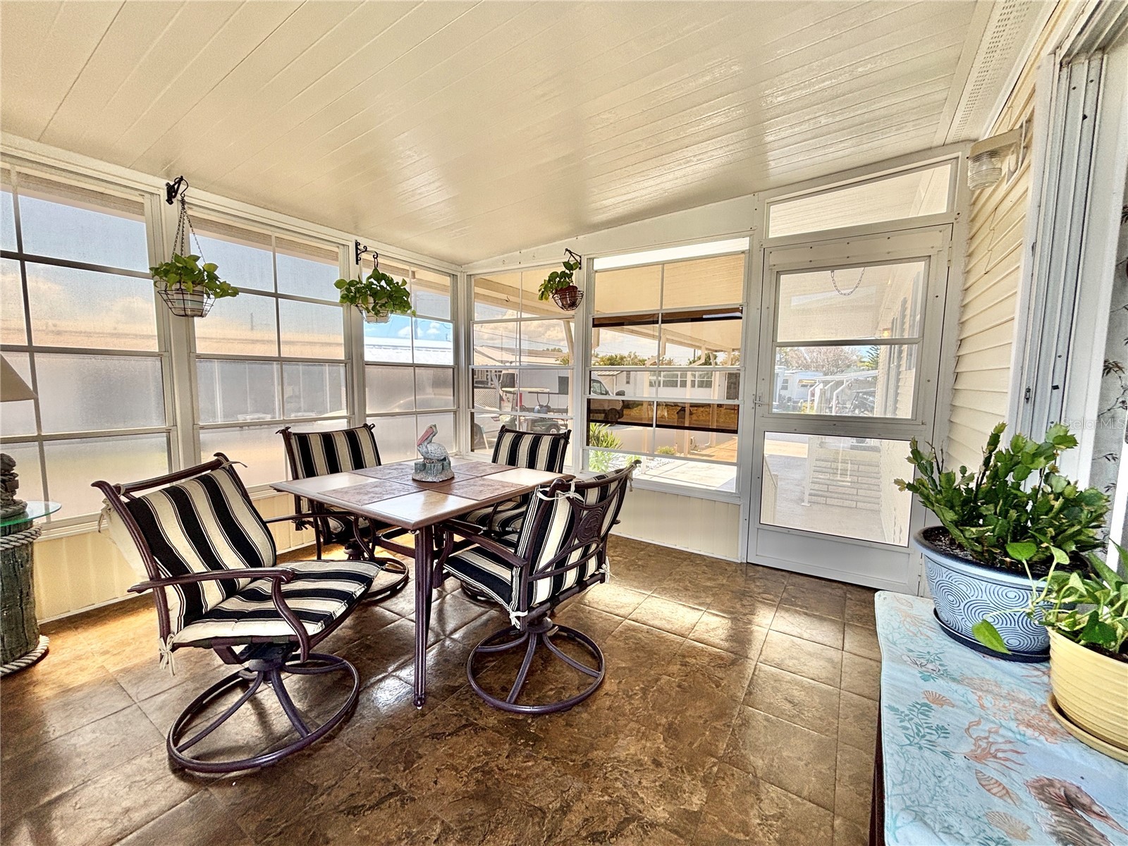 136 Americana Court NE #230 Saint Petersburg FL 33702 - TAMPA BAY TB8484211 image31