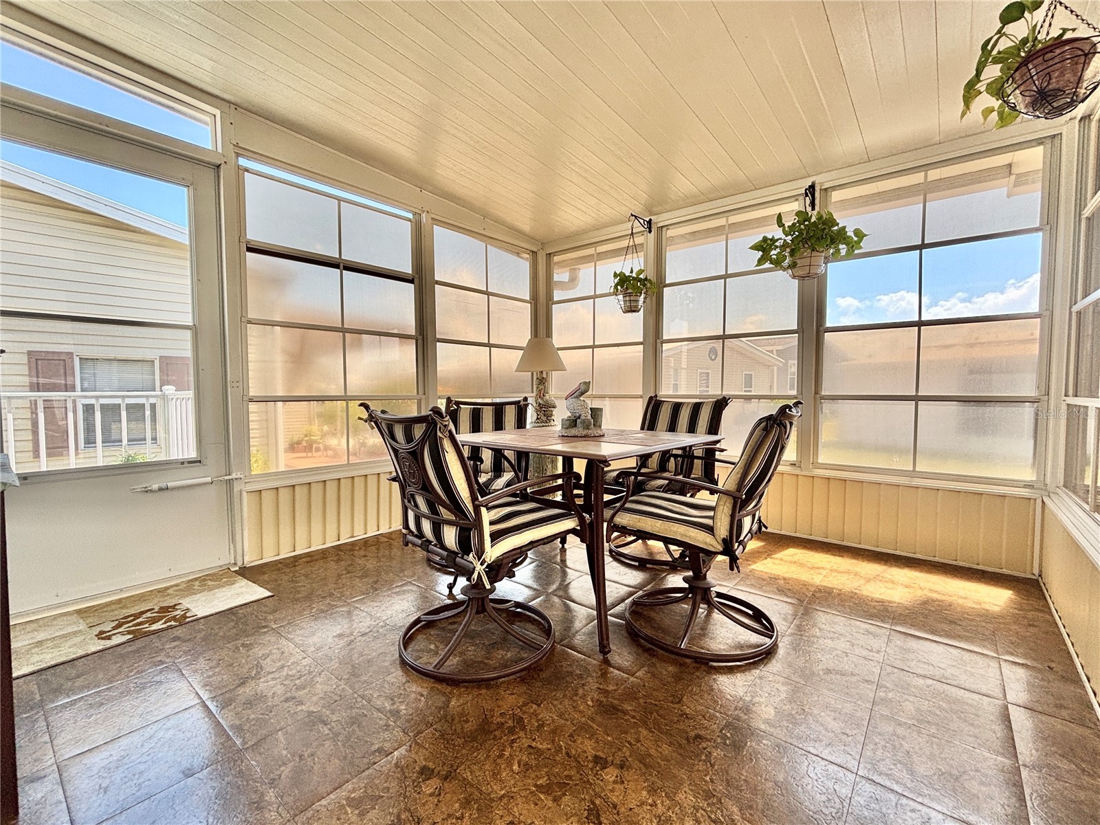 136 Americana Court NE #230 Saint Petersburg FL 33702 - TAMPA BAY TB8484211 image32