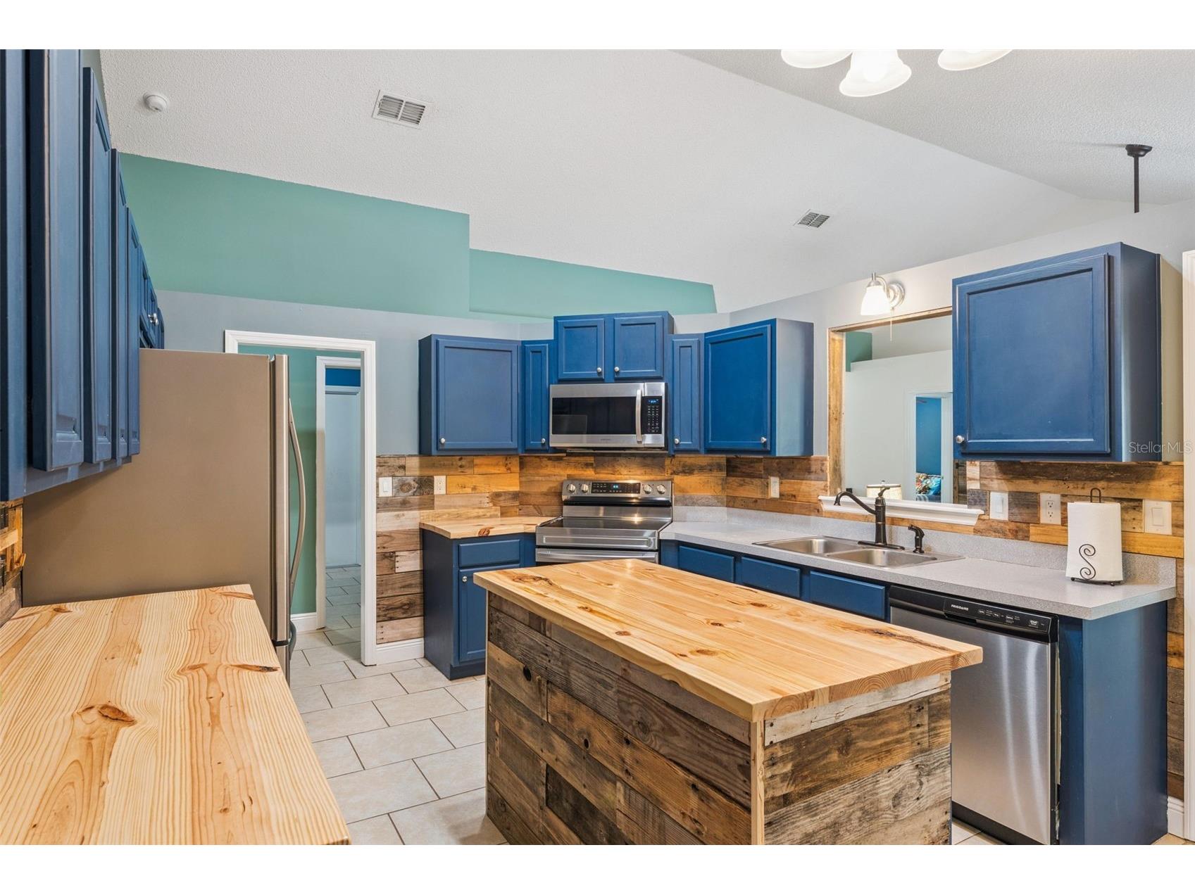 136 Chestnut Avenue Orange City FL 32763 V4950103 image6