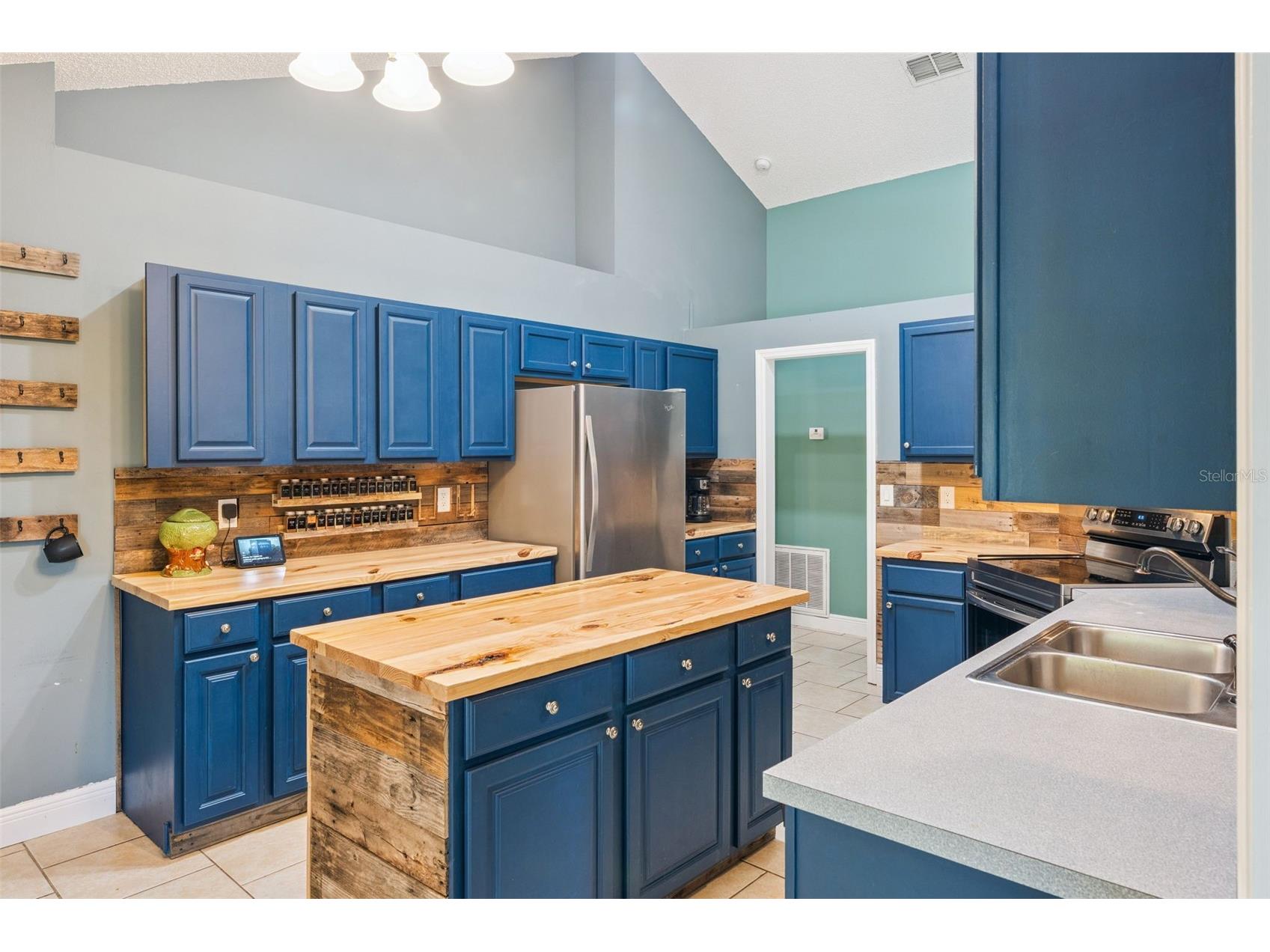 136 Chestnut Avenue Orange City FL 32763 V4950103 image8