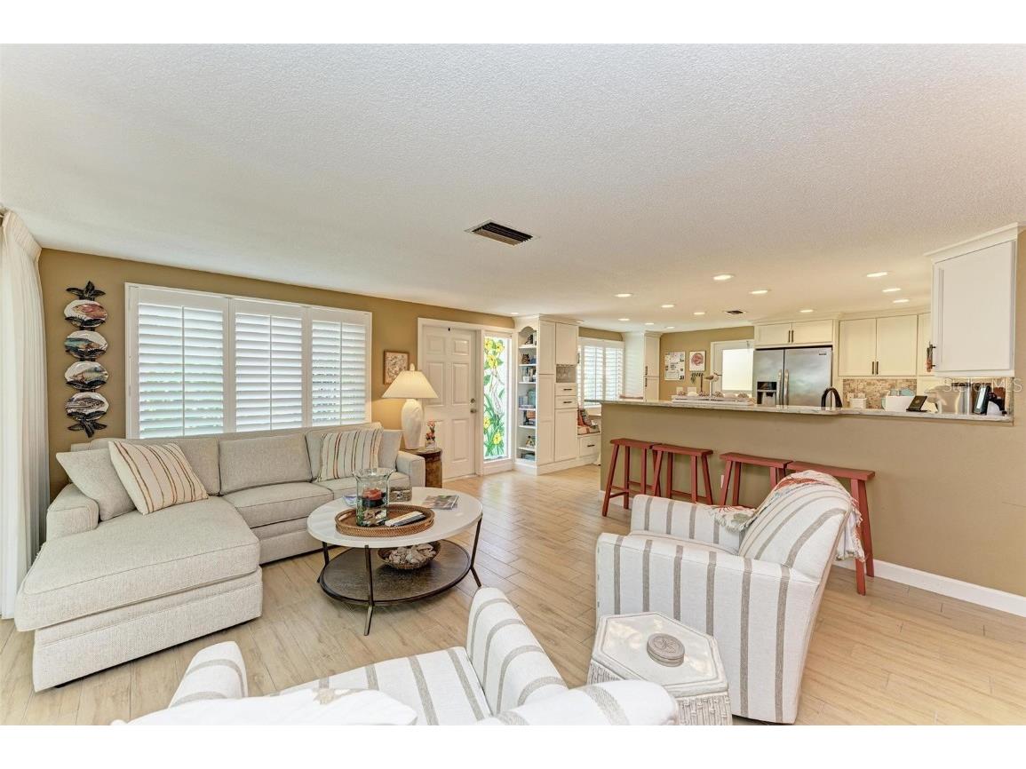 136 Crescent Dr Anna Maria FL 34216 - LAKE LA VISTA A4671637 image11