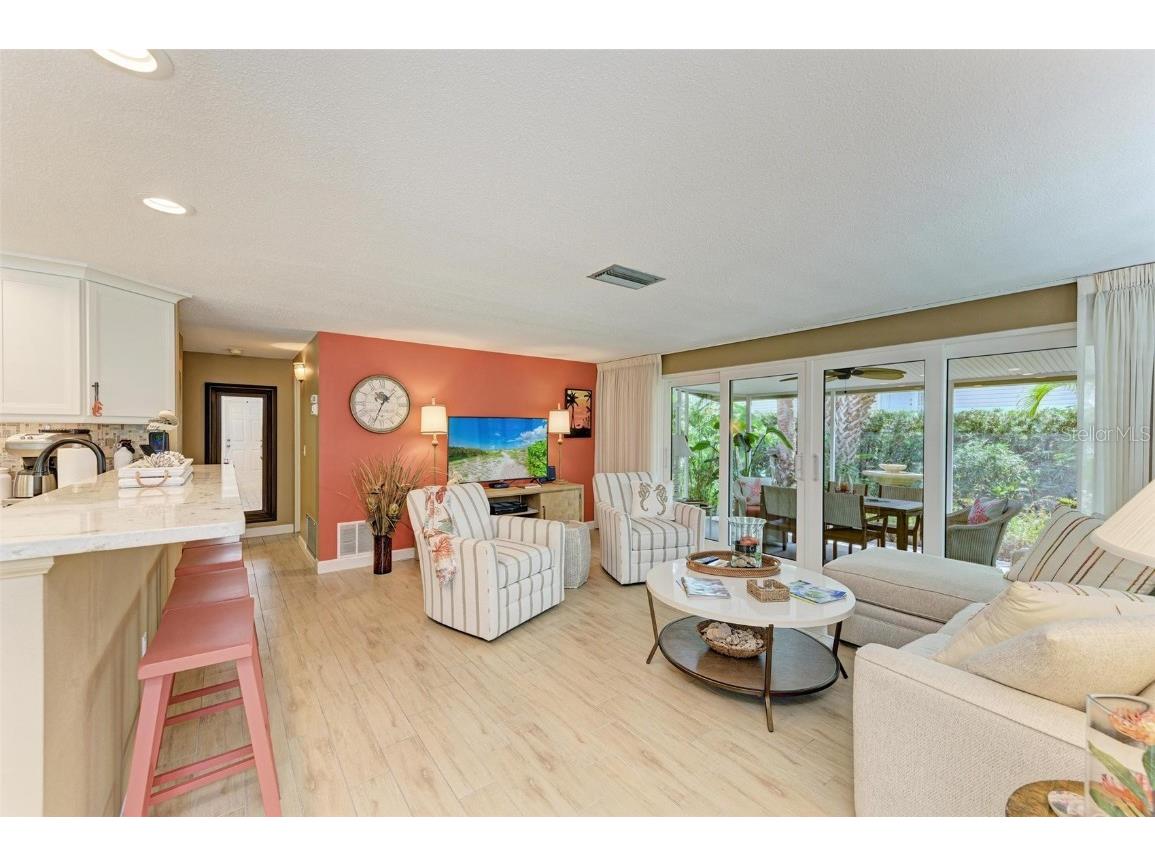 136 Crescent Dr Anna Maria FL 34216 - LAKE LA VISTA A4671637 image13