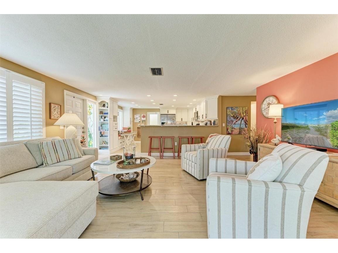 136 Crescent Dr Anna Maria FL 34216 - LAKE LA VISTA A4671637 image14