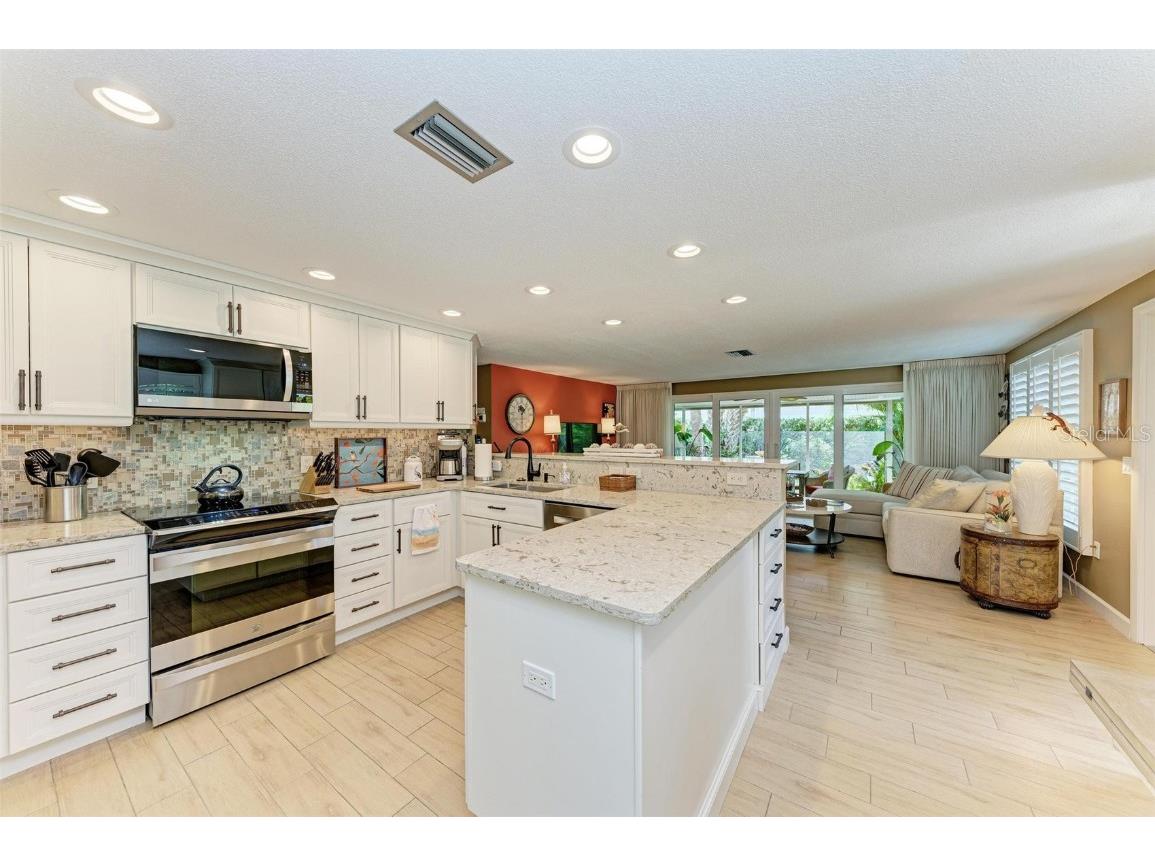 136 Crescent Dr Anna Maria FL 34216 - LAKE LA VISTA A4671637 image16