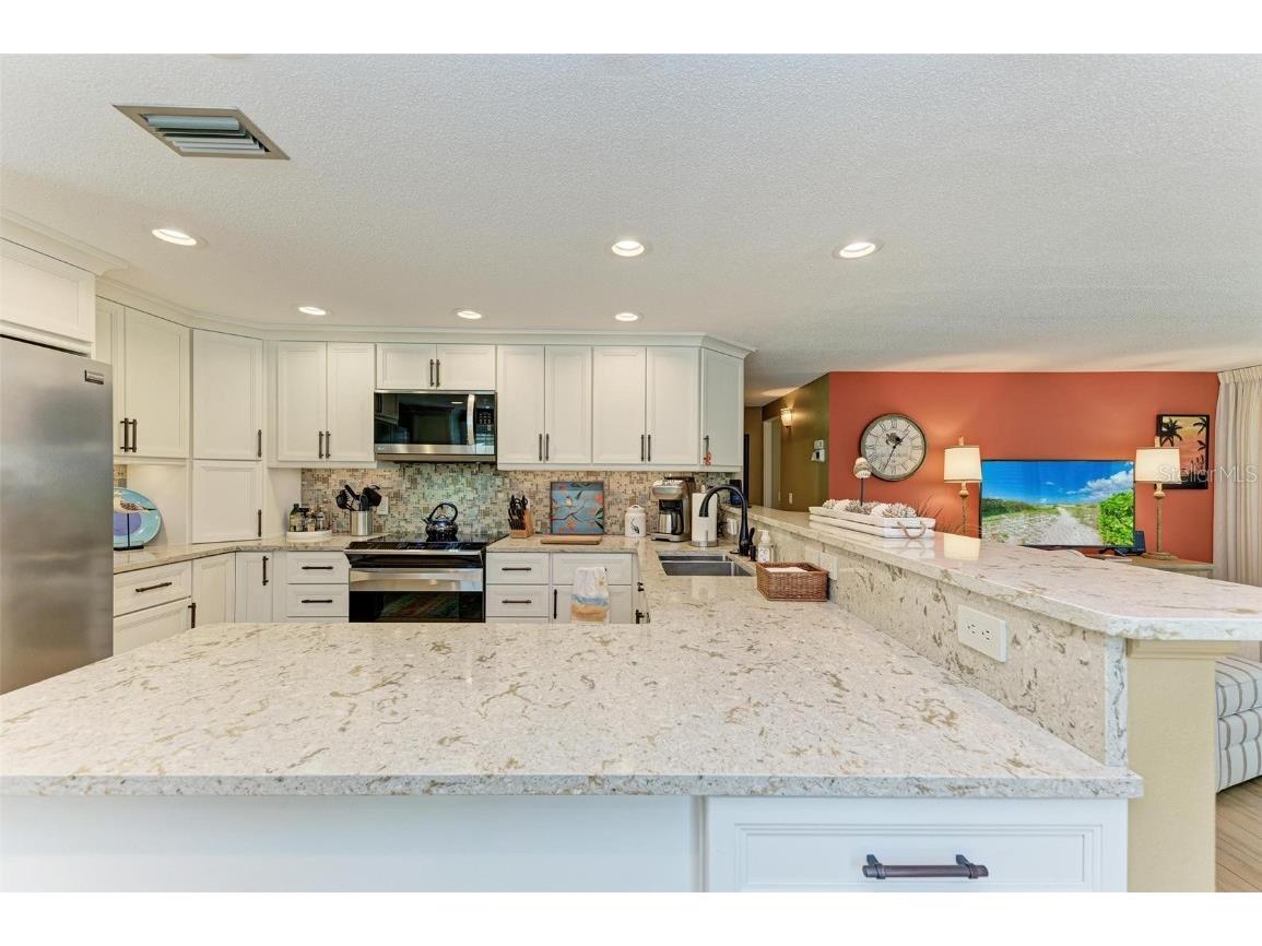 136 Crescent Dr Anna Maria FL 34216 - LAKE LA VISTA A4671637 image19