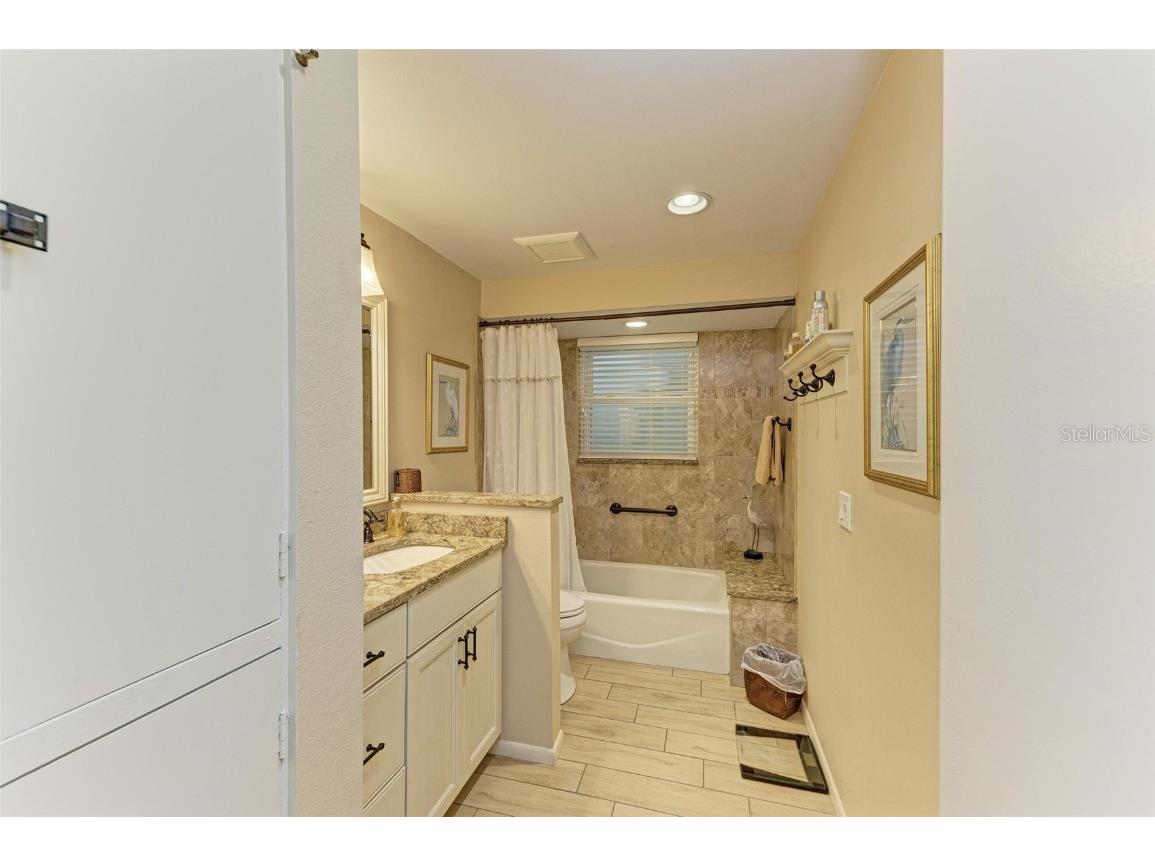 136 Crescent Dr Anna Maria FL 34216 - LAKE LA VISTA A4671637 image27