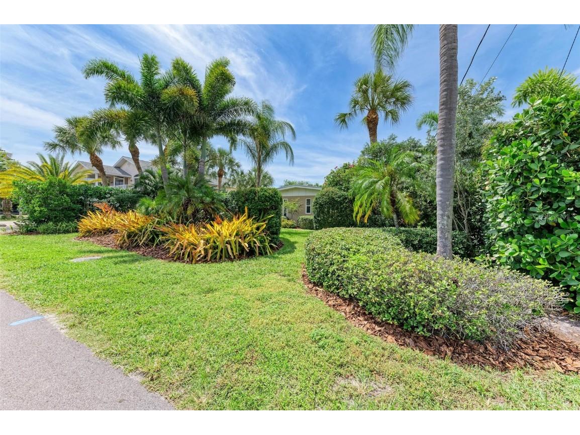 136 Crescent Dr Anna Maria FL 34216 - LAKE LA VISTA A4671637 image50