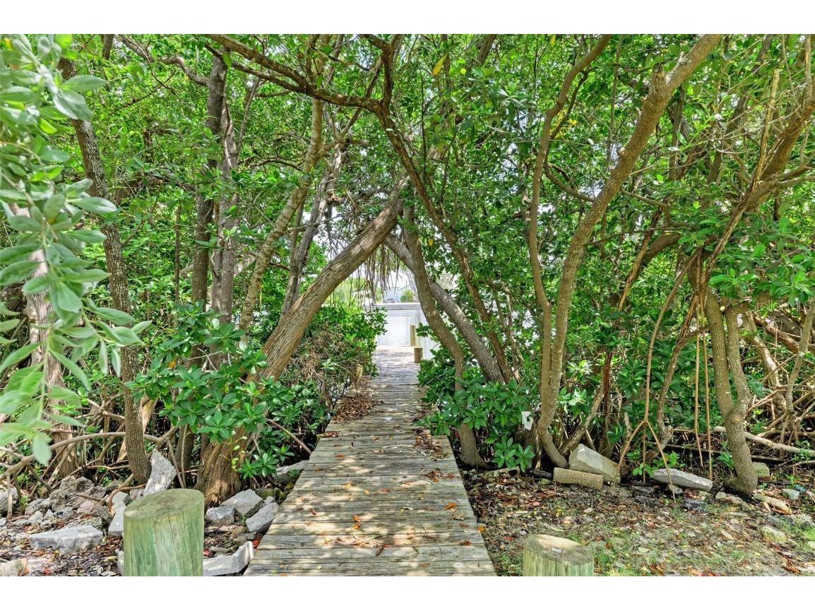 136 Crescent Dr Anna Maria FL 34216 - LAKE LA VISTA A4671637 image58