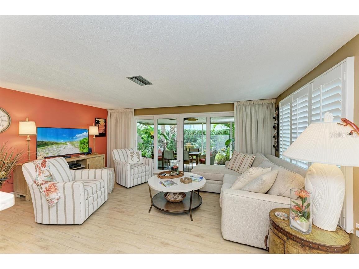 136 Crescent Dr Anna Maria FL 34216 - LAKE LA VISTA A4671637 image9