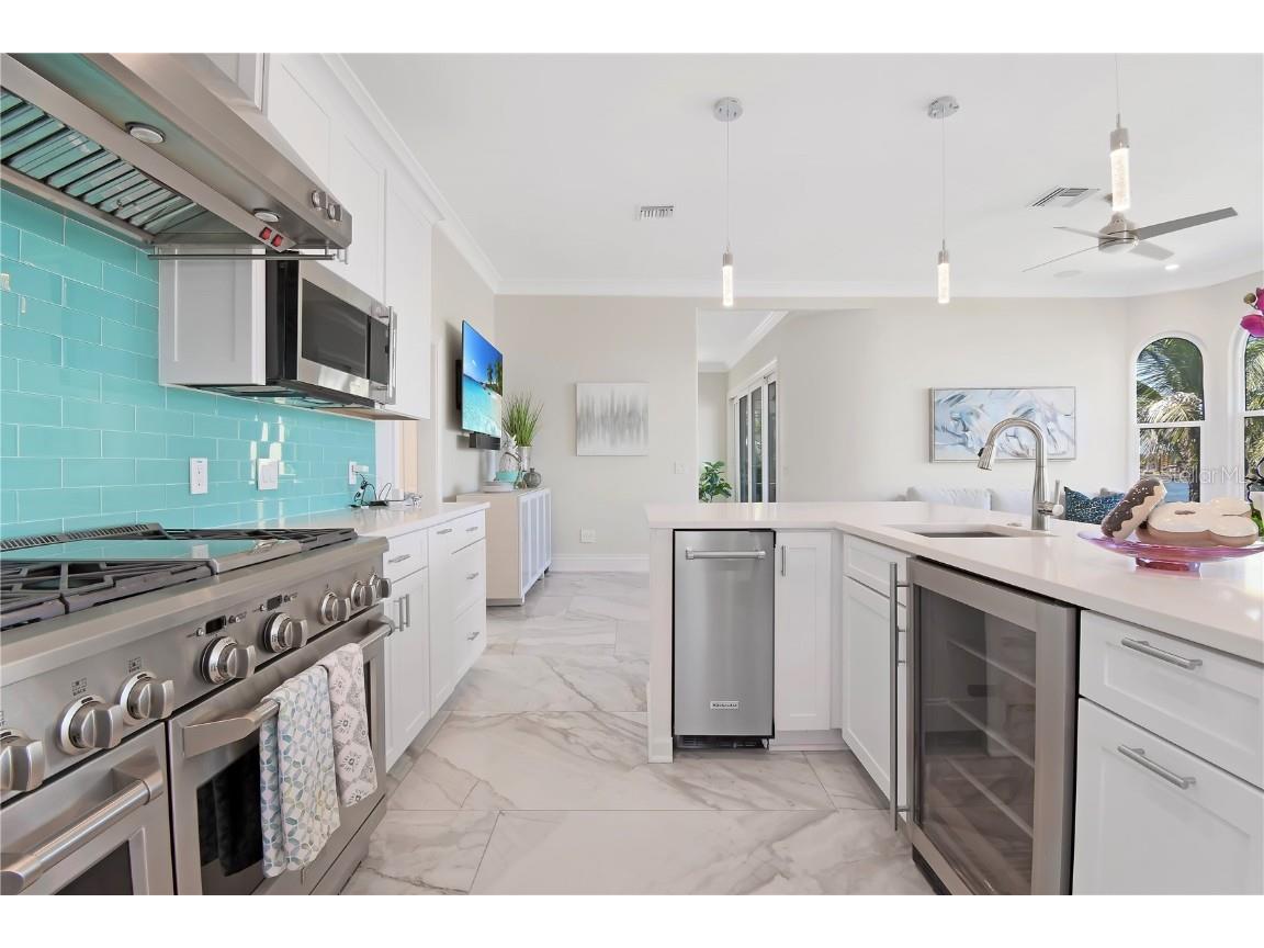 136 Devon Drive Clearwater Beach FL 33767 TB8436973 image15