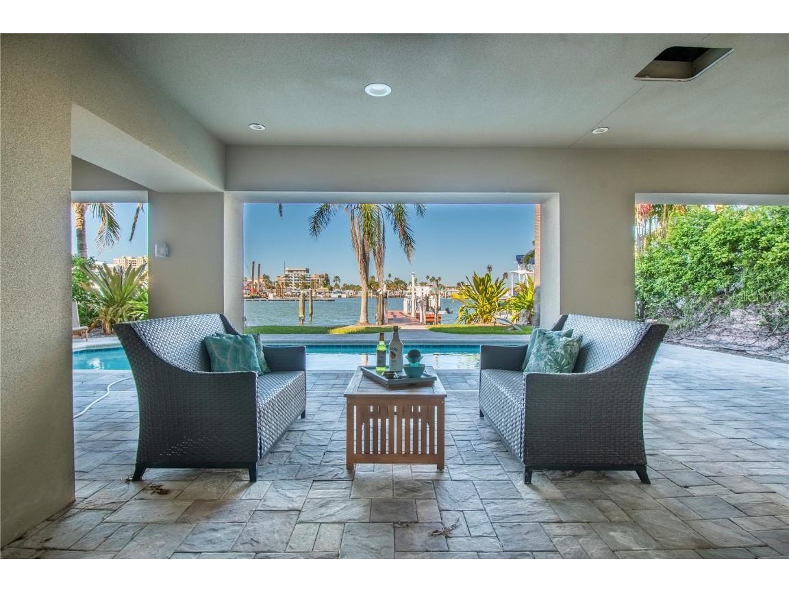 136 Devon Drive Clearwater Beach FL 33767 TB8436973 image3