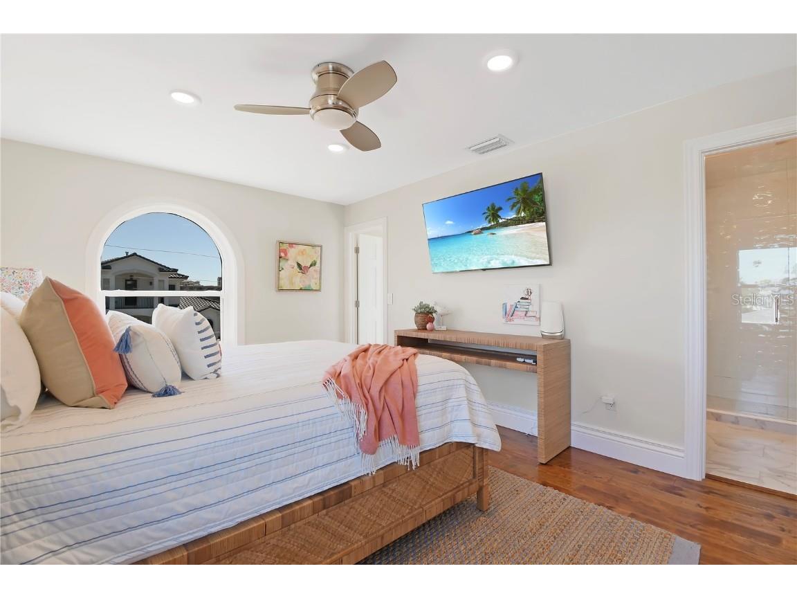 136 Devon Drive Clearwater Beach FL 33767 TB8436973 image30