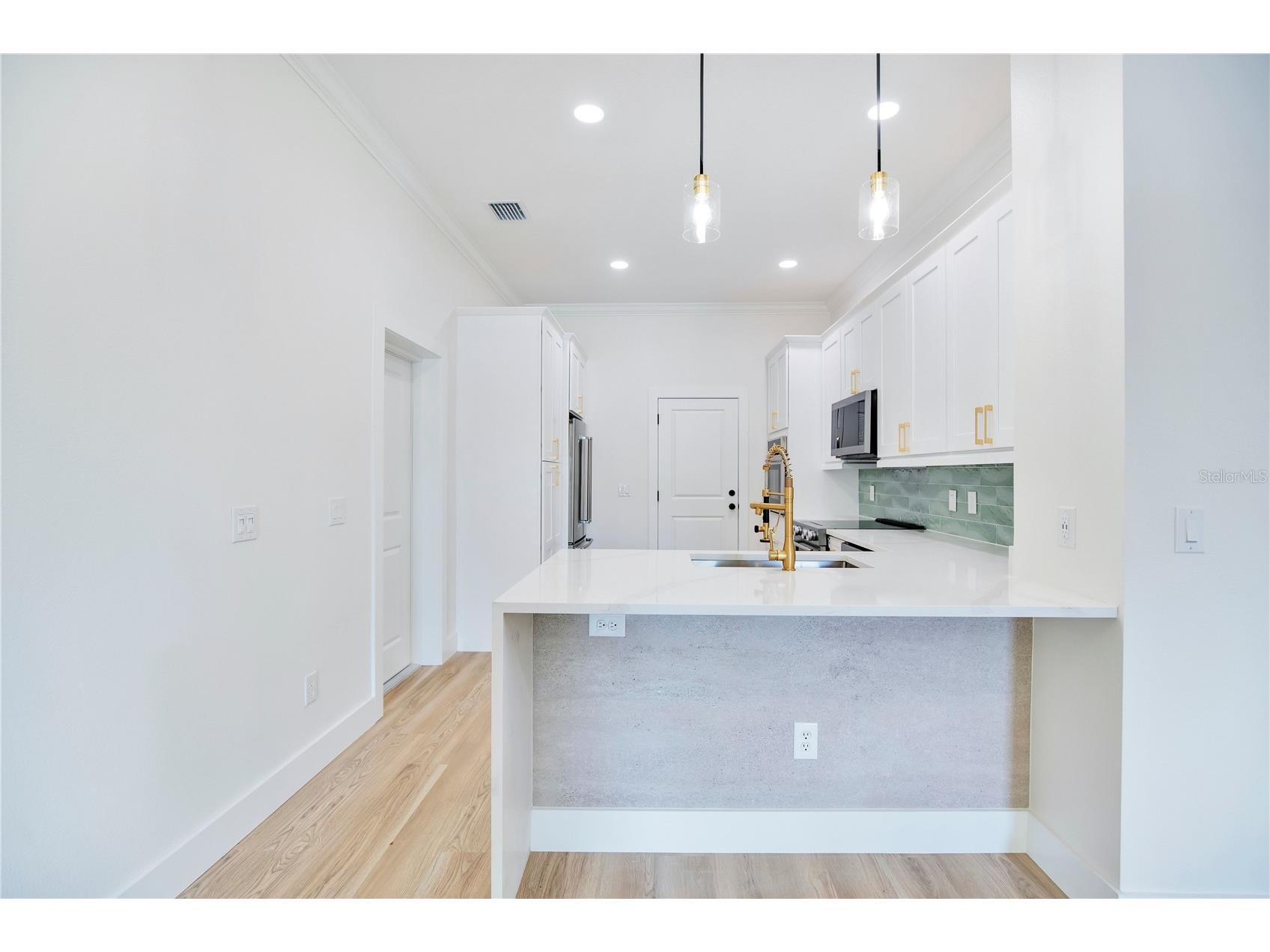 136 E Esther Street #B Orlando FL 32806 O6406474 image10