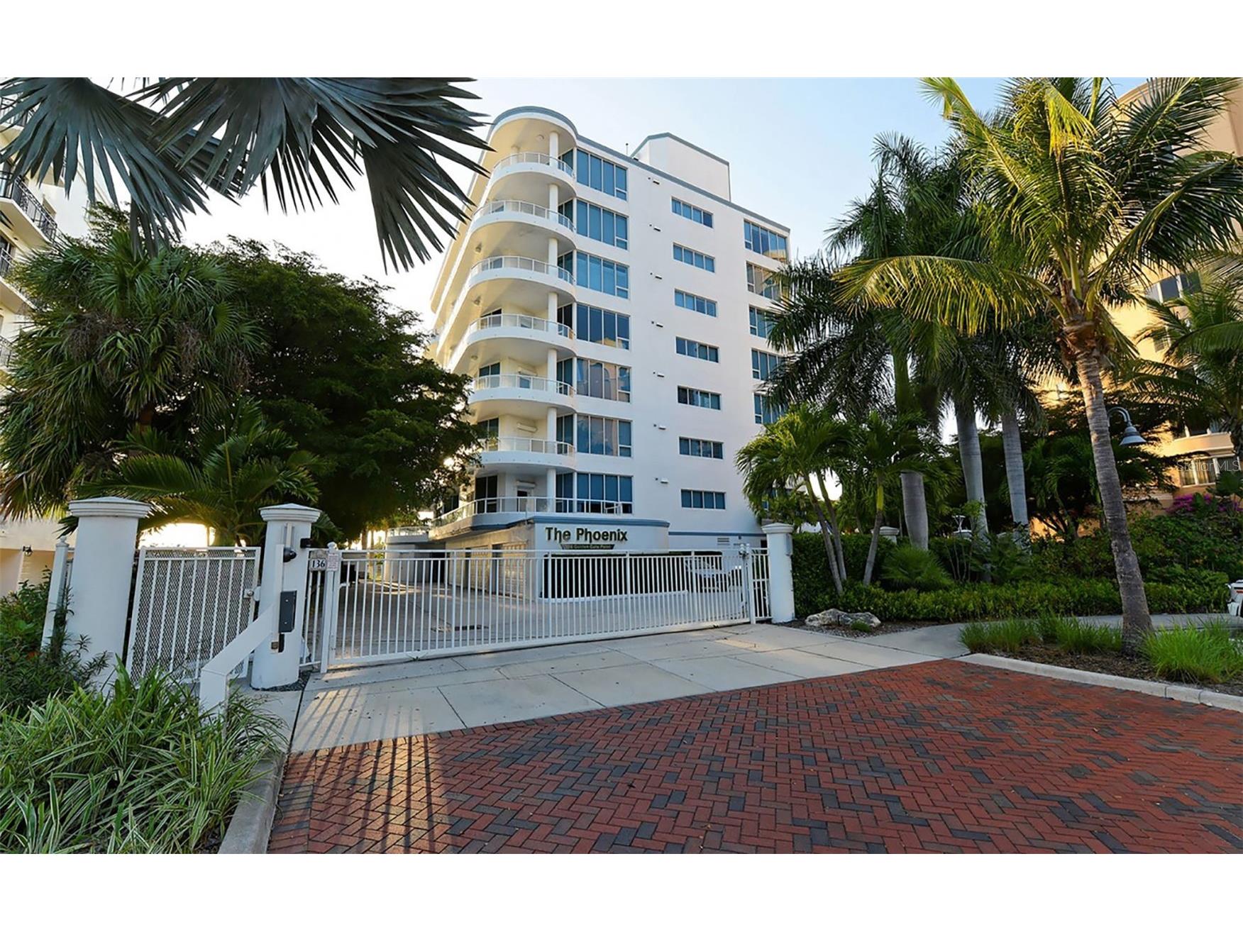 136 Golden Gate Point #502 Sarasota FL 34236 - SARASOTA BAY A4677212 image2