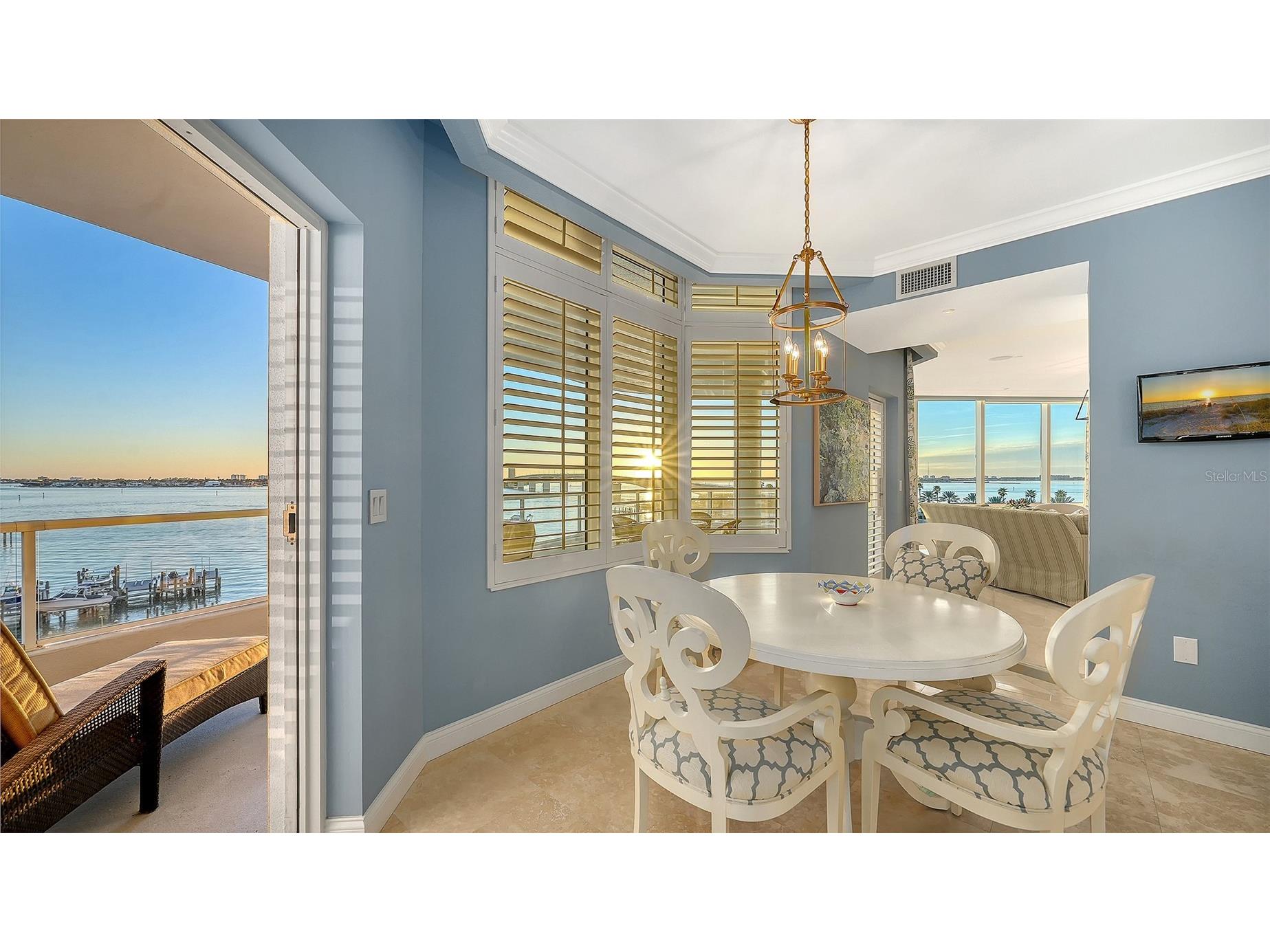136 Golden Gate Point #502 Sarasota FL 34236 - SARASOTA BAY A4677212 image8