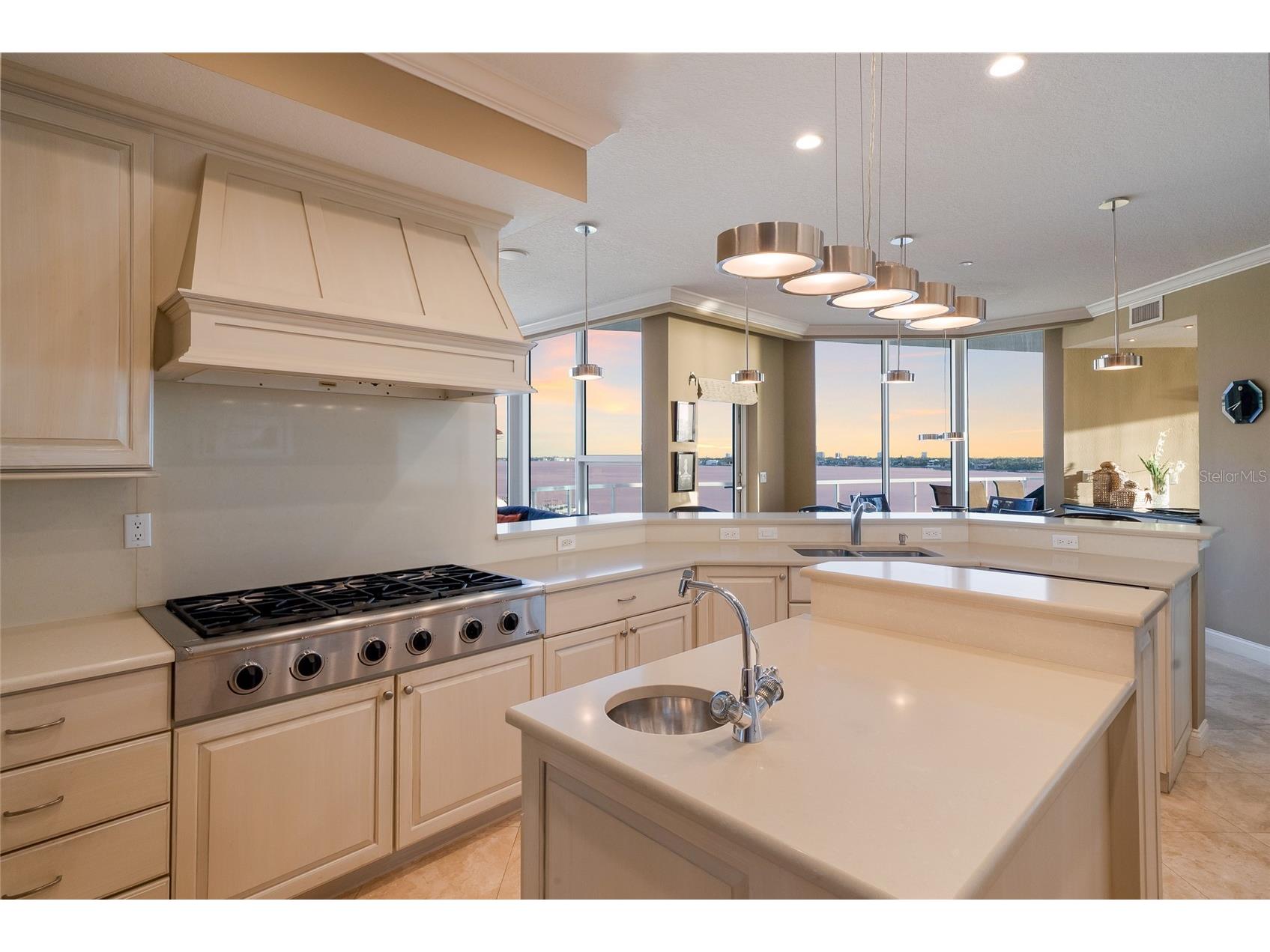 136 Golden Gate Point #602 Sarasota FL 34236 - SARASOTA BAY A4697142 image14