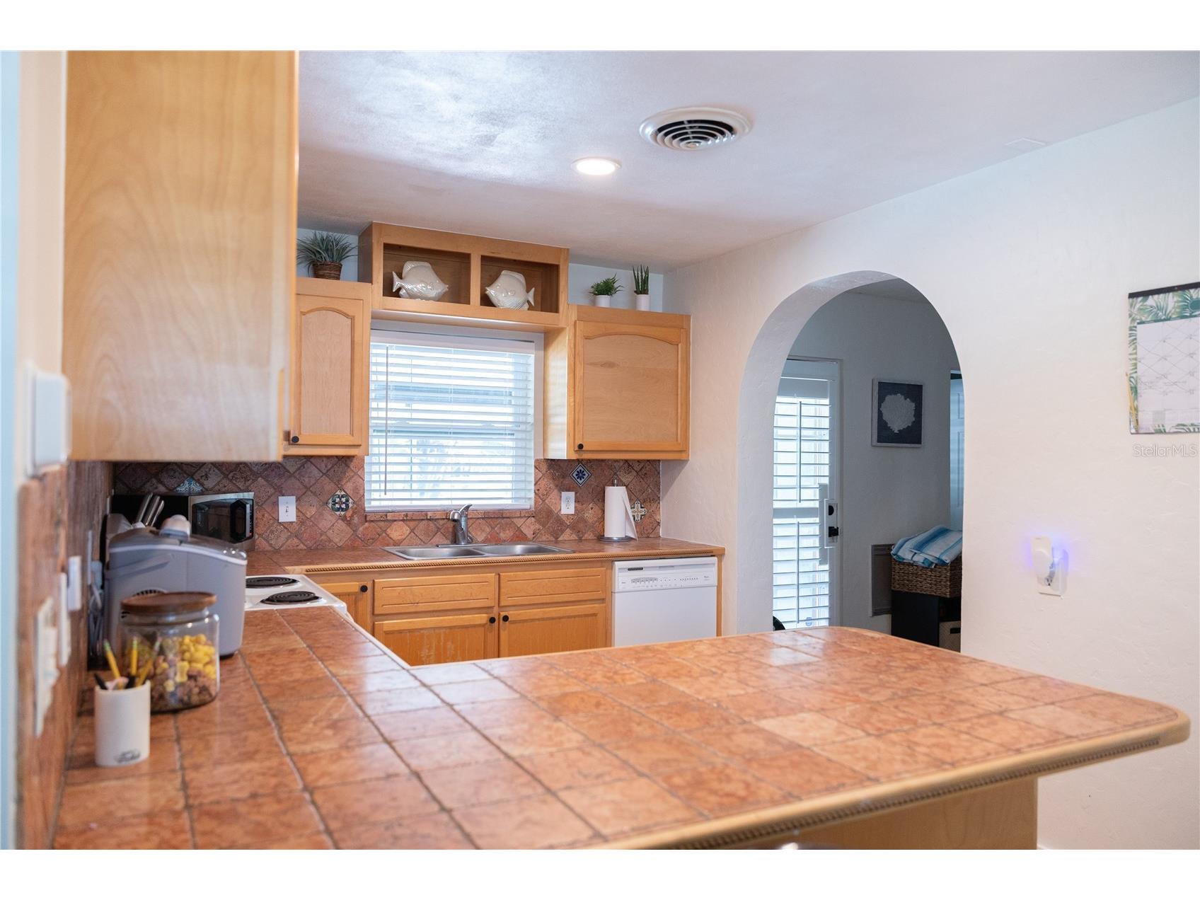136 Maryland Avenue Palm Harbor FL 34683 W7886856 image8