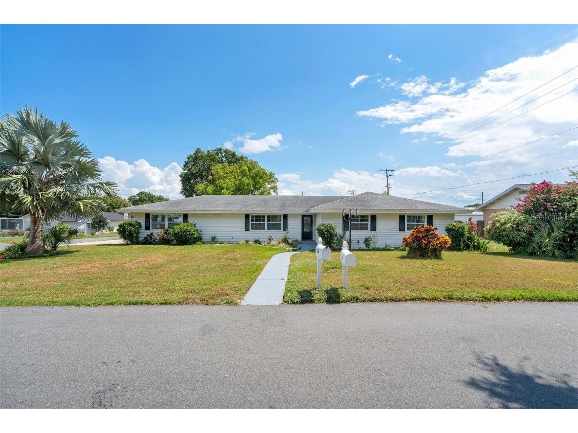 136 Poe Drive Winter Haven FL 33884 T3462847 image1