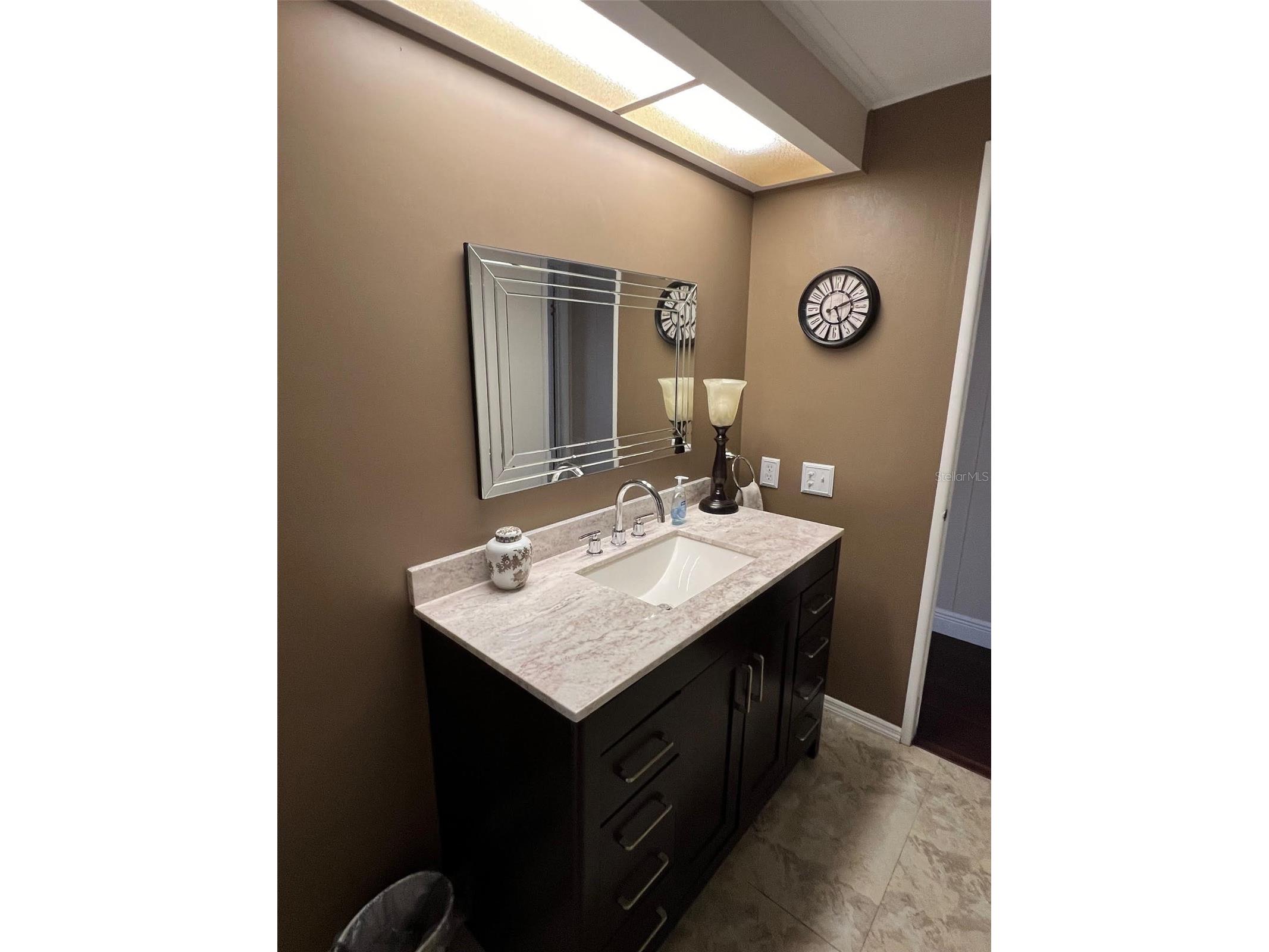 136 Royal Palm Circle Largo FL 33778 TB8480223 image32