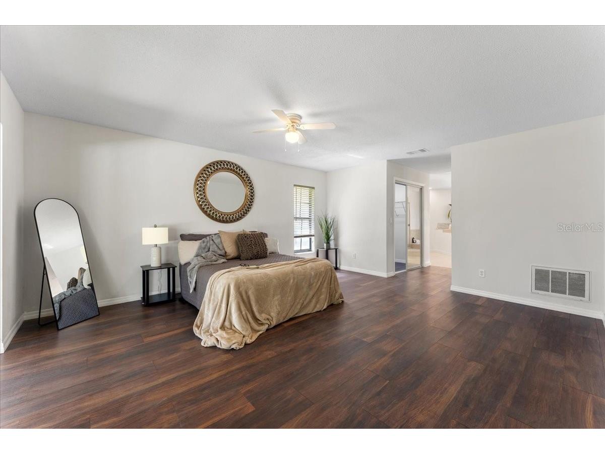 136 Sheffield Circle E Palm Harbor FL 34683 TB8512808 image24