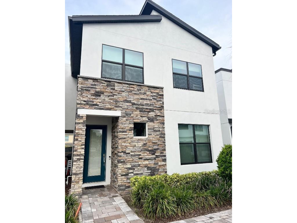 136 Villa Domani Circle Davenport FL 33896 S5135824 image1