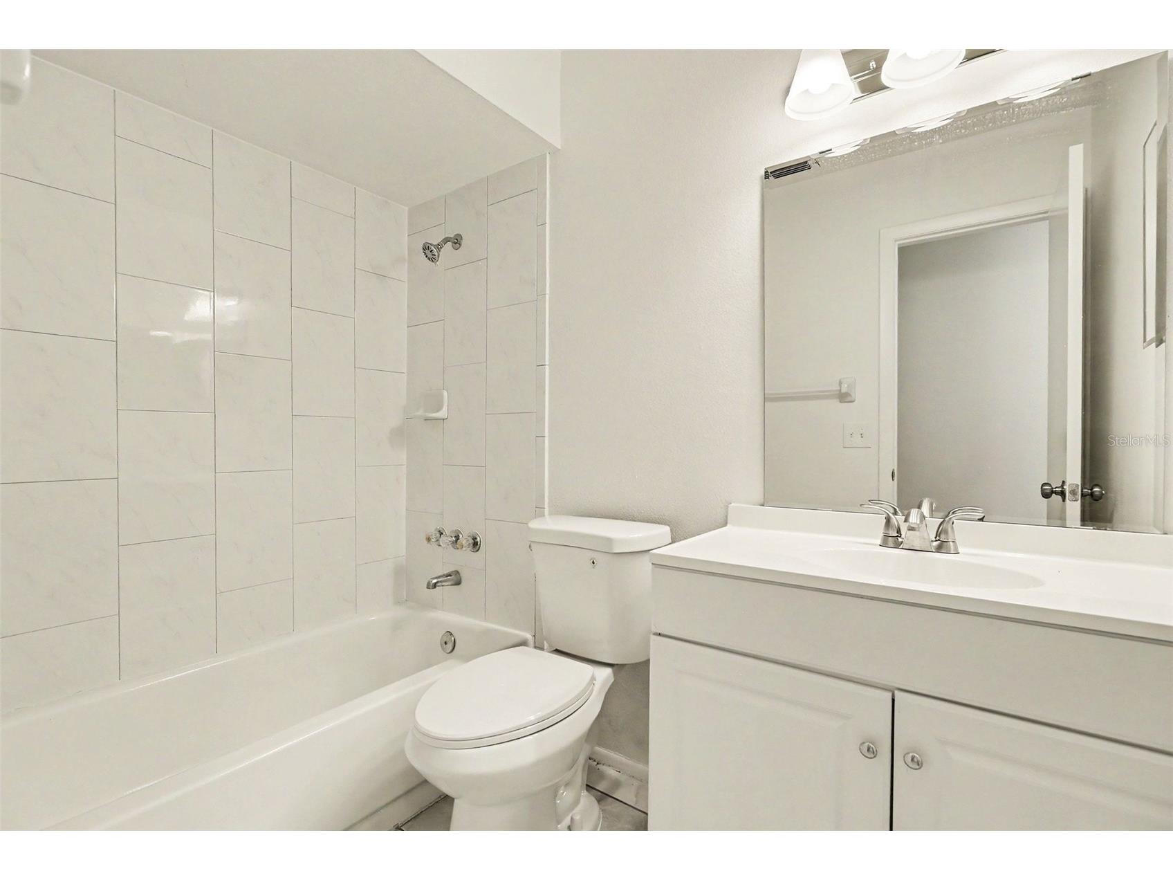 136 W Cedarwood Circle Kissimmee FL 34743 O6404486 image12