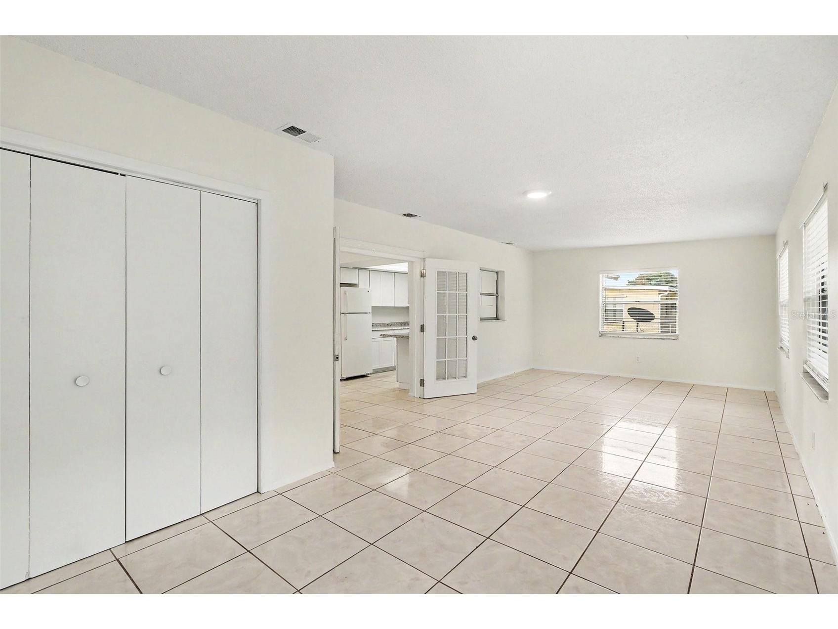 136 W Cedarwood Circle Kissimmee FL 34743 O6404486 image4