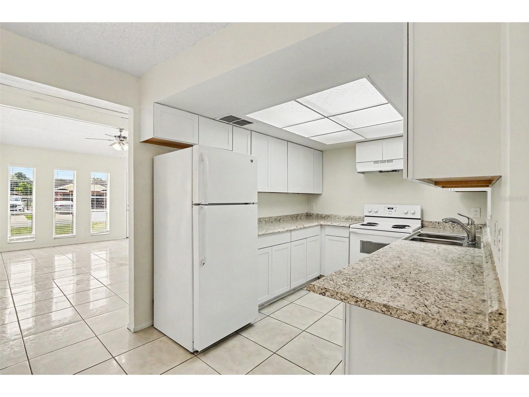 136 W Cedarwood Circle Kissimmee FL 34743 O6404486 image5