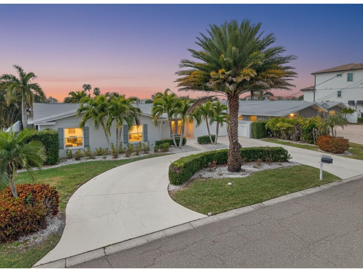 136 Windward Island Clearwater Beach FL 33767 TB8475218 image2